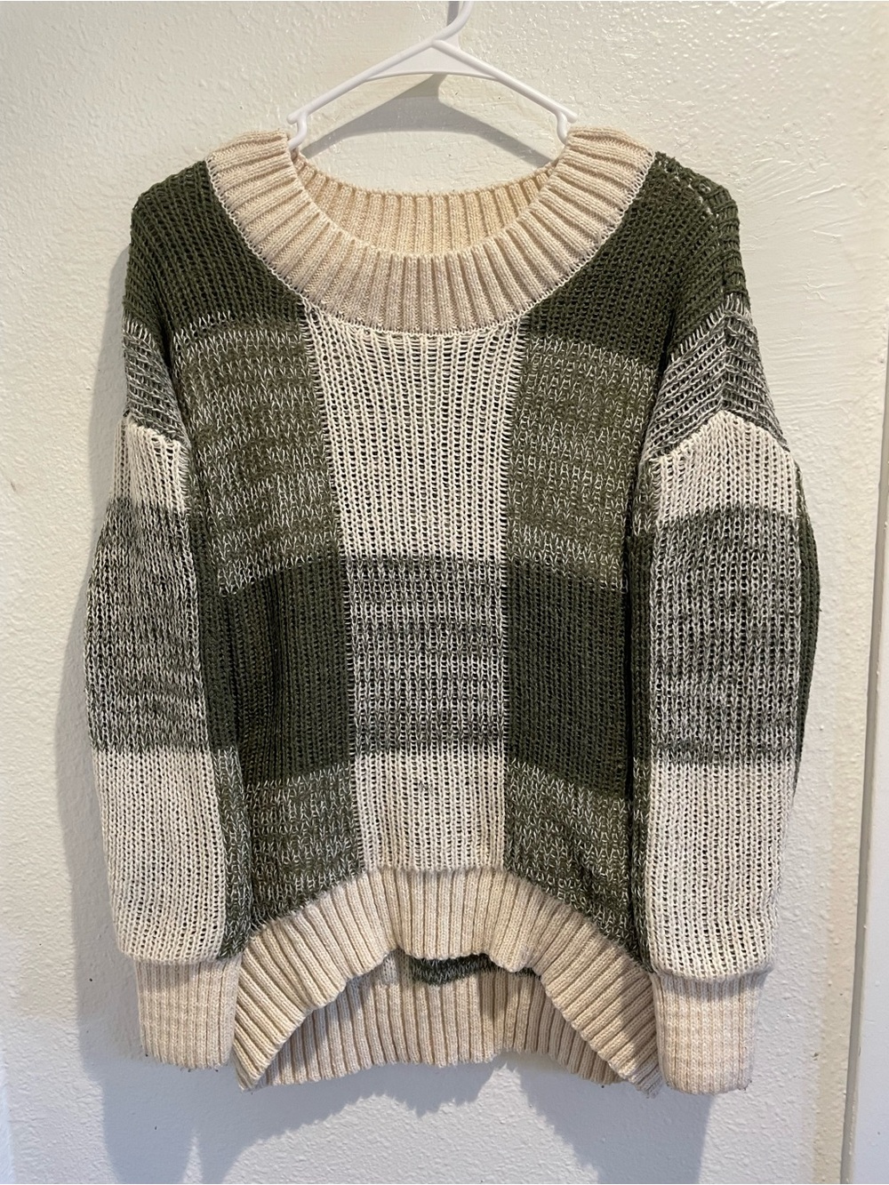 SO Boucle Knit Plaid Oversized Crewneck Sweater Green Cream L Excellent